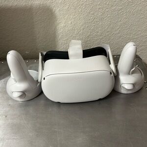 Oculus Quest 2 (128GB, No Box)